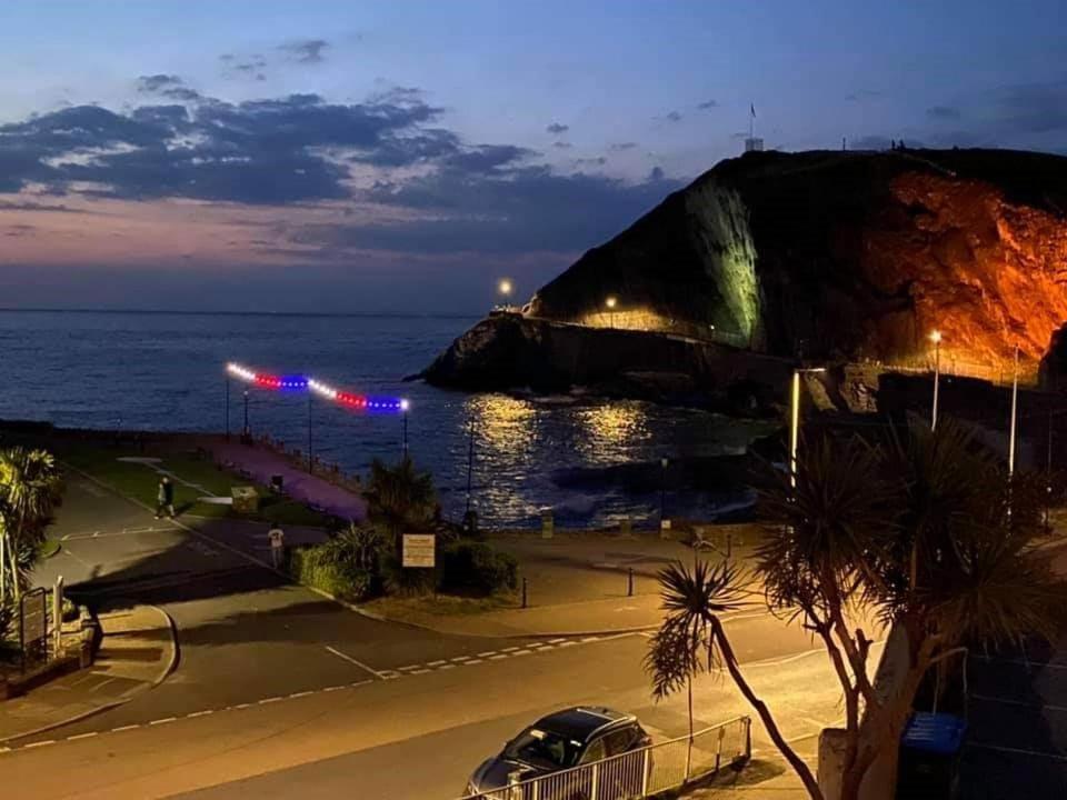 3 The View Apartments Ilfracombe - Hot Tub, Parking, Lift, Ev Экстерьер фото