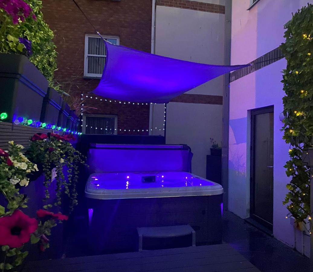 3 The View Apartments Ilfracombe - Hot Tub, Parking, Lift, Ev Экстерьер фото