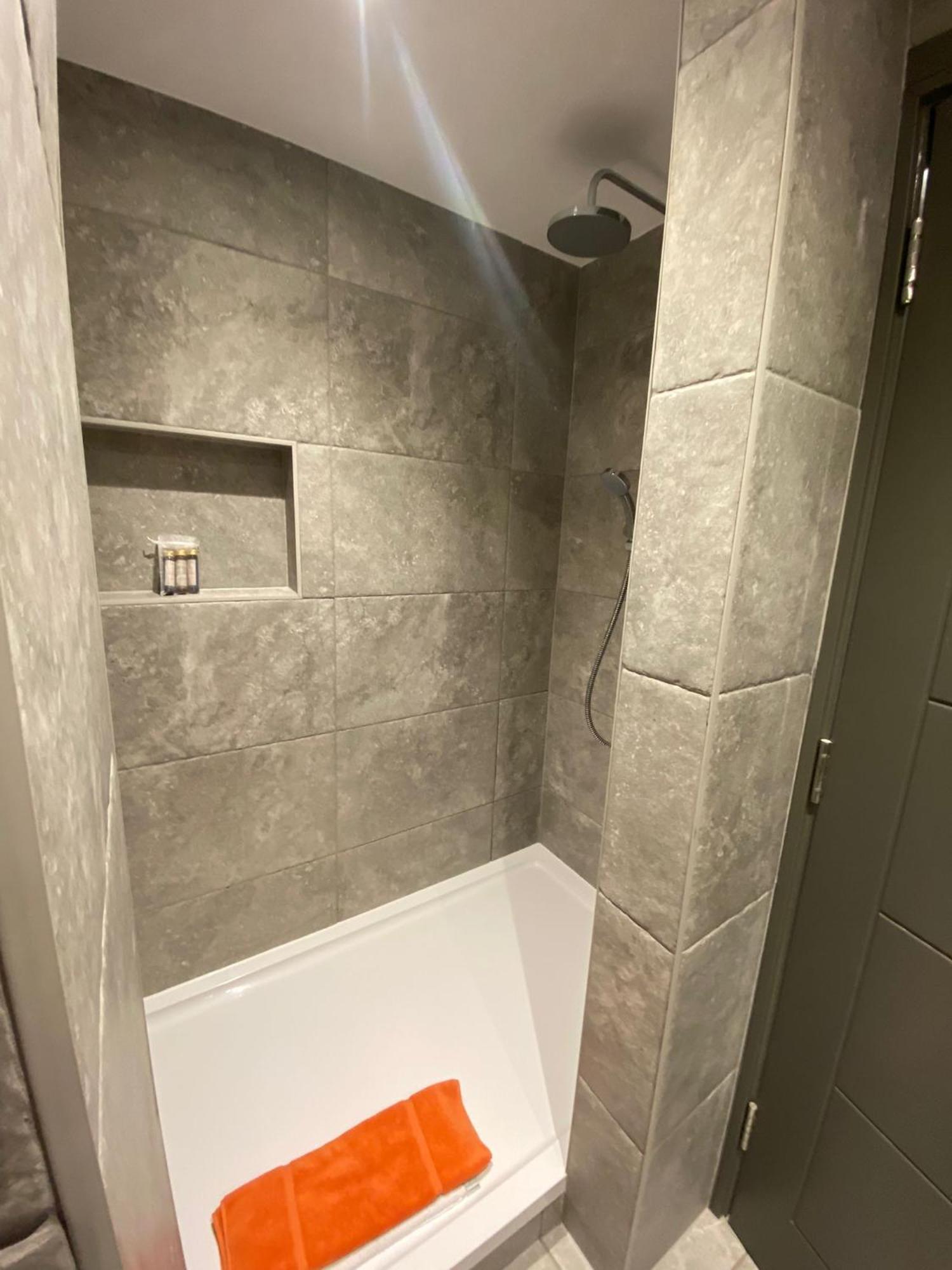 3 The View Apartments Ilfracombe - Hot Tub, Parking, Lift, Ev Экстерьер фото